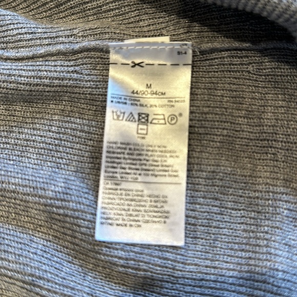 Banana Republic Silk Cotton Gray Cardigan size M - Picture 4 of 4